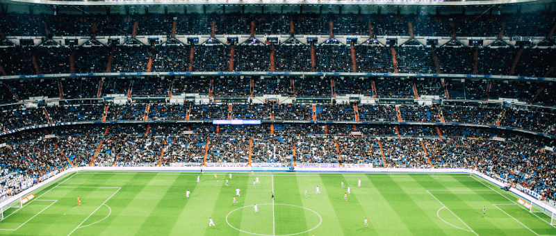 ¿Qué marcas de coches patrocinan a los equipos de futbol españoles?
