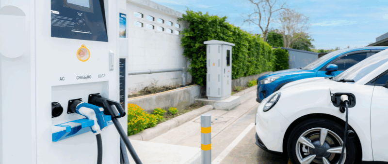 Los coches híbridos lideran la intención de compra entre los conductores españoles